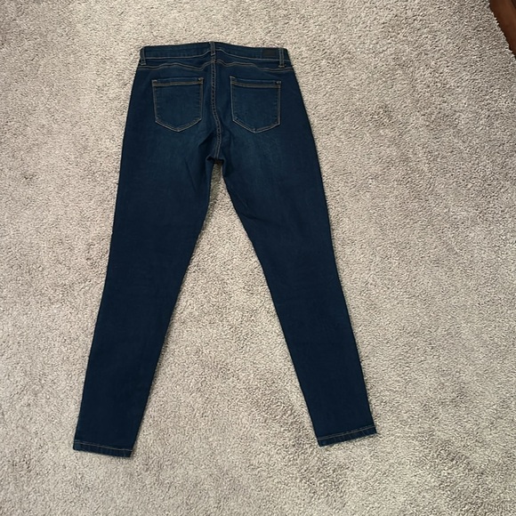 Pair of women’s skinny jeans - Picture 6 of 8